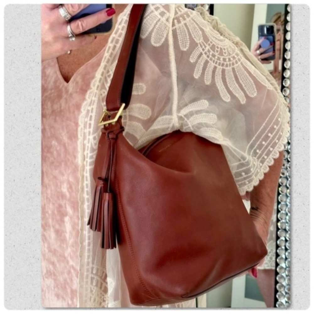 VINTAGE COACH LEGACY COGNAC / BRITISH TAN RETRO DUFFLE / HOBO BAG 
19889